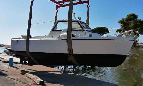 <<< VENDUTO >>> Tripesce 6,70 + 120 hp AIFO<br><a href=dettaglio.aspx?Id=324 >VAI ALLA SCHEDA</a>